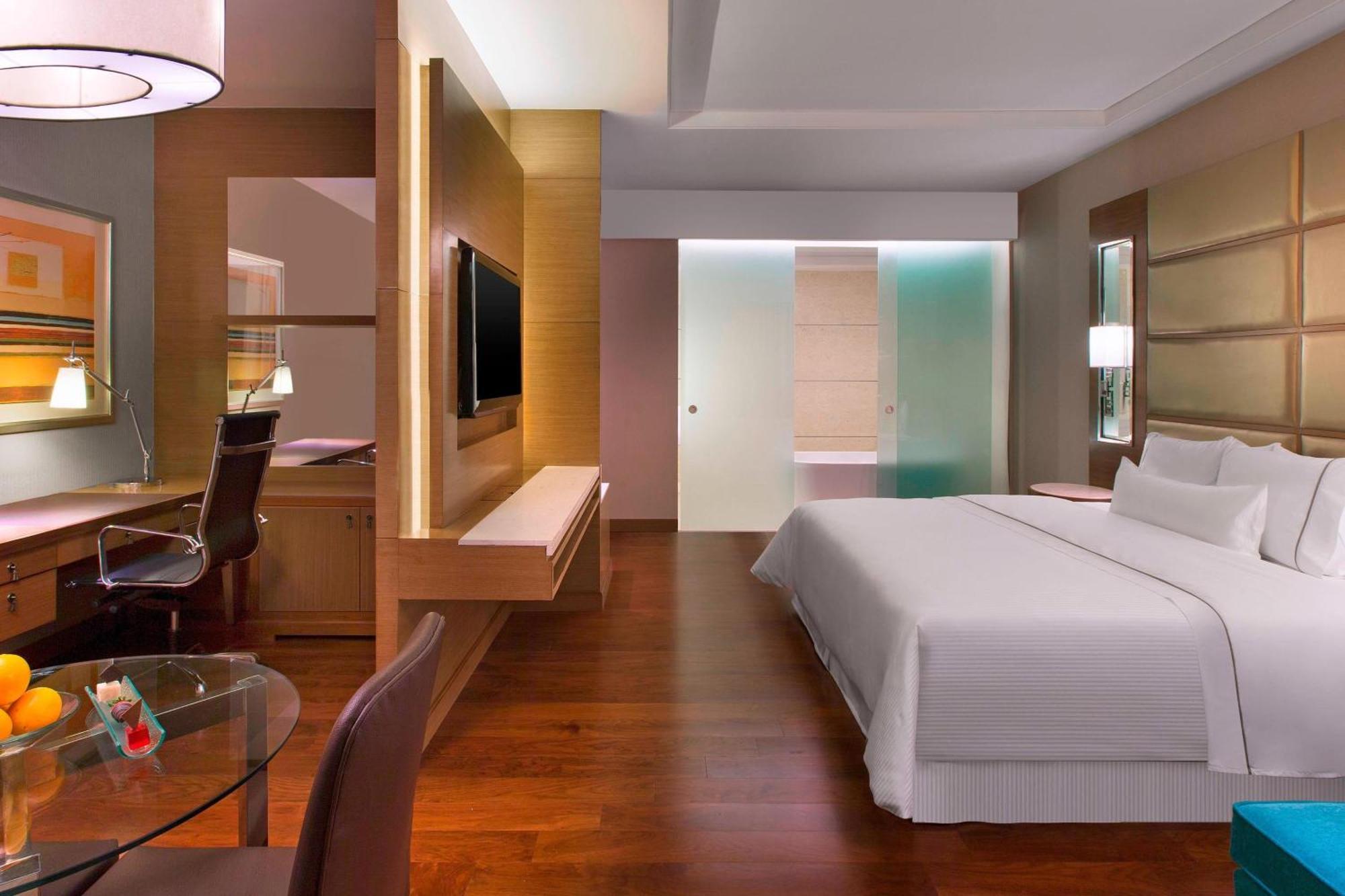 The Westin Chennai Velachery Экстерьер фото